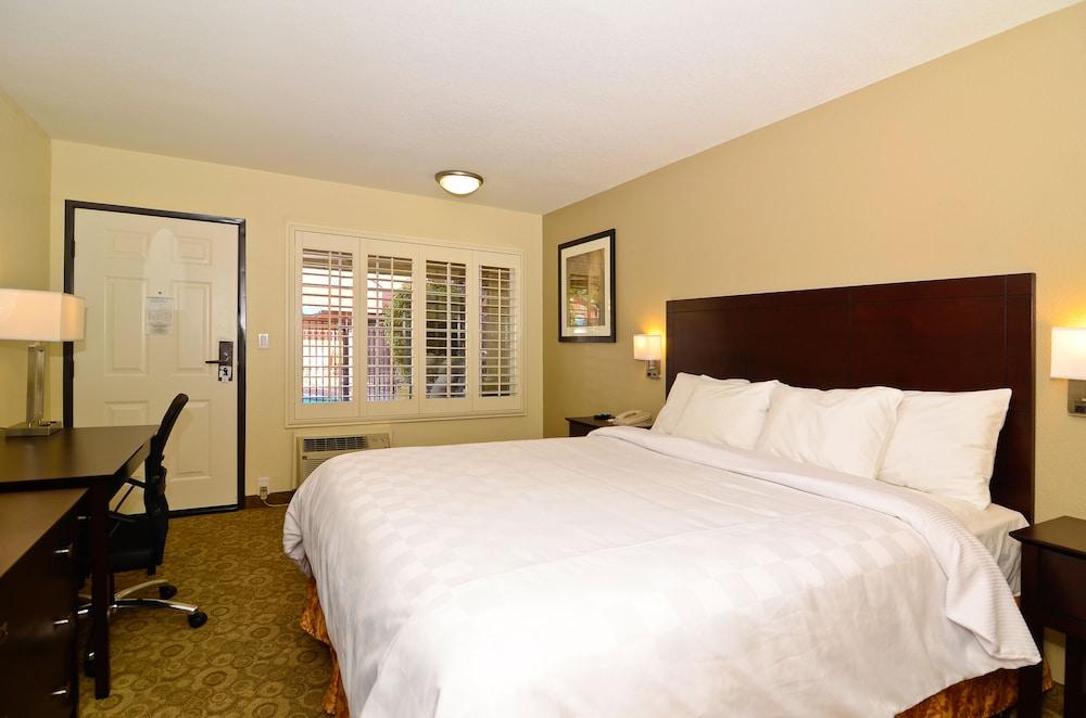 Rodeway Angeles Convention Center Inn 2*
