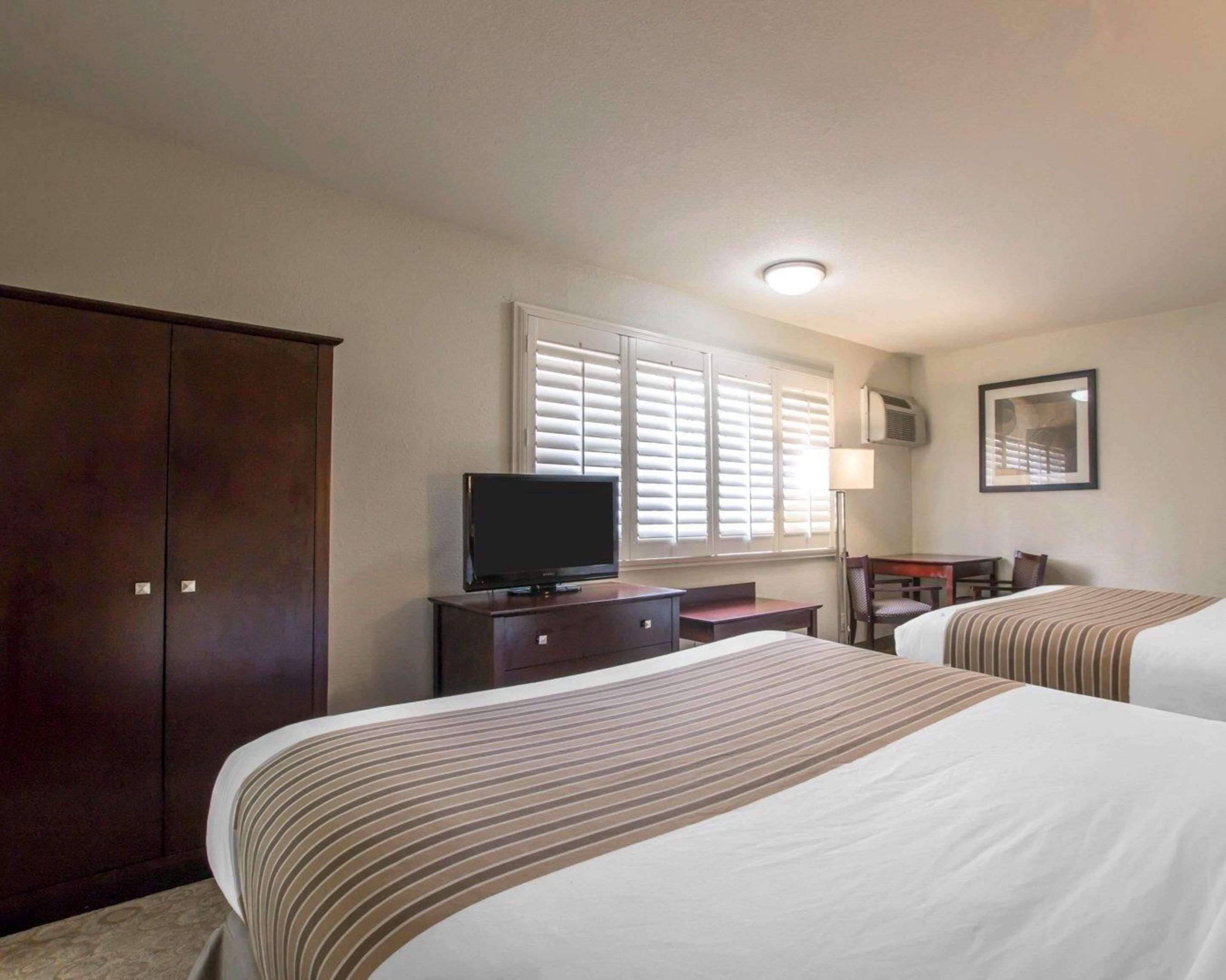 Rodeway Angeles Convention Center Inn