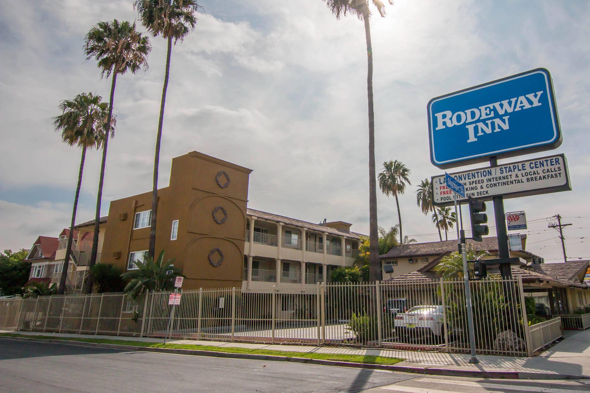 Rodeway Angeles Convention Center Inn 2*
